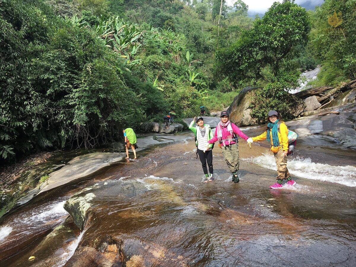 Po Ma Lung – Chung Nhia Vu Trekking Tour Combo 4 Days: The Ultimate Northern Vietnam Challenge